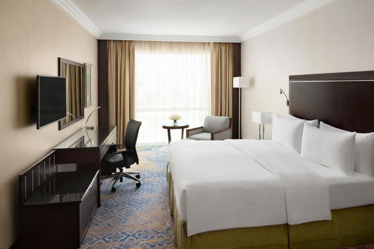 Crowne Plaza By Ihg