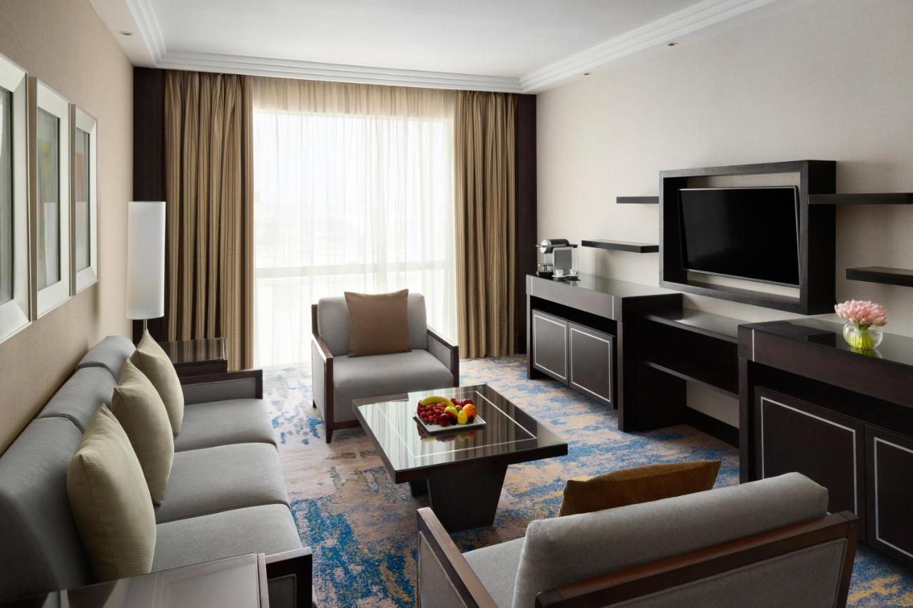Crowne Plaza By Ihg Hotel
