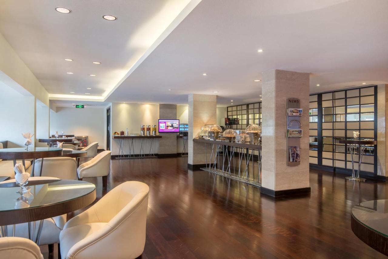 Crowne Plaza By Ihg Hotel